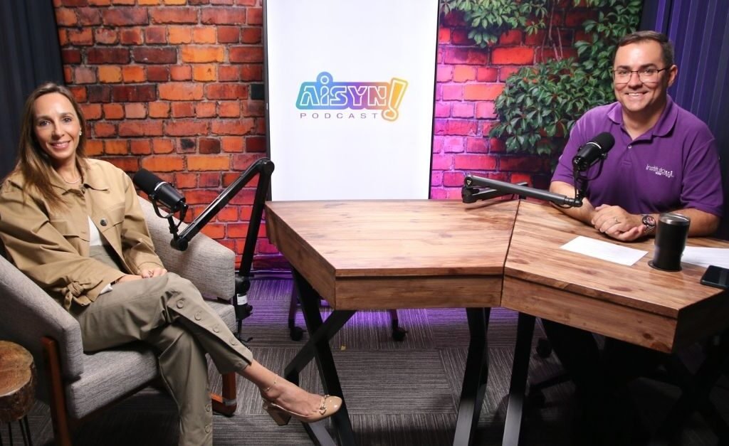 Liora Alcalay presidente da UNIBES no podcast do Instituto SYN